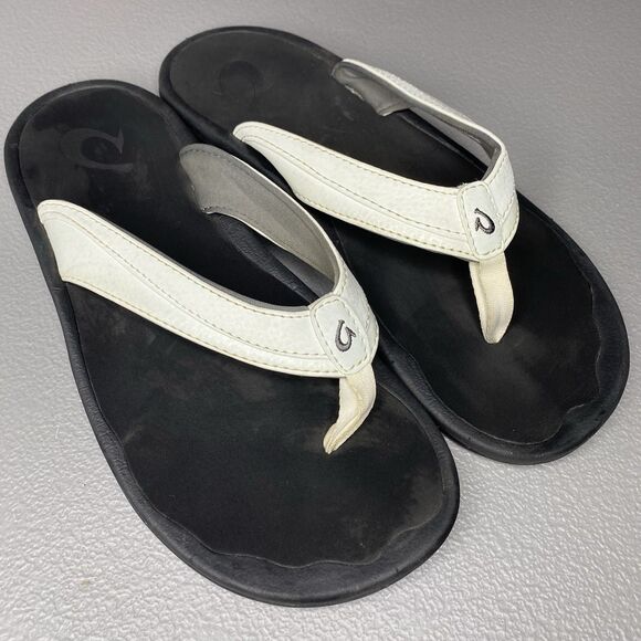 Olukai Leather Flip Flop Sandals Womens Size 8 White w/ Black Soles - Picture 1 of 5
